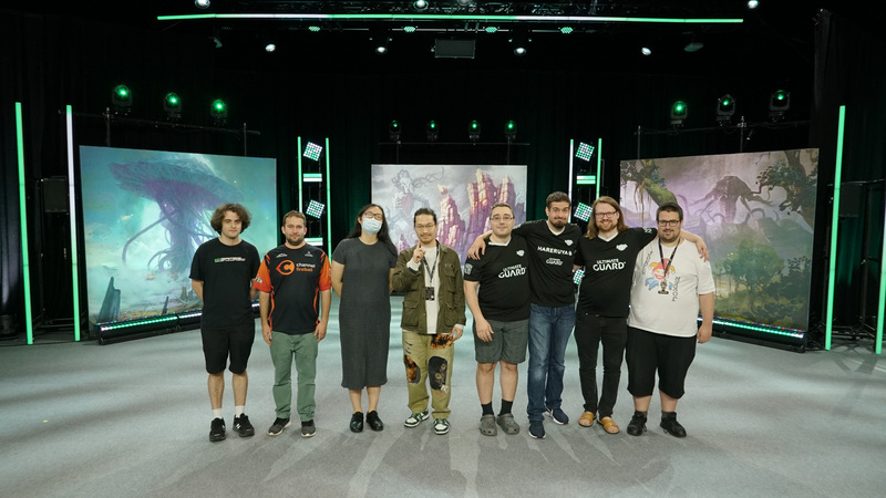 A Photo of the top eight form the Modern Horzons three pro tour
