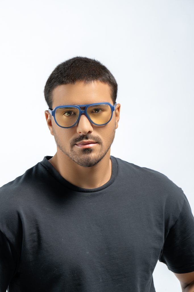 Roswell by Gunnar Male Clear